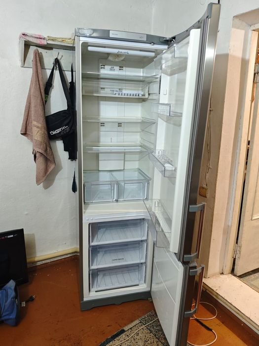 Холодильник ARISTON no frost