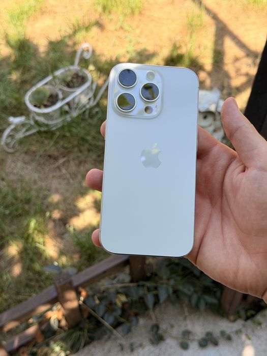 Iphone 16 pro    .