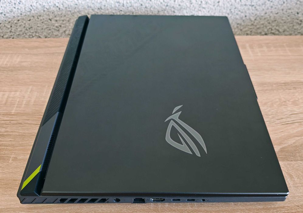 ASUS ROG Strix G18/AMD Ryzen 9 9955HX/NVidia RTX 5070 8GB/16GB RAM/1TB SSD NVME/18' 2560x1600 (WQXGA), 240Hz IPS матов геймърски лаптоп КАТО НОВ