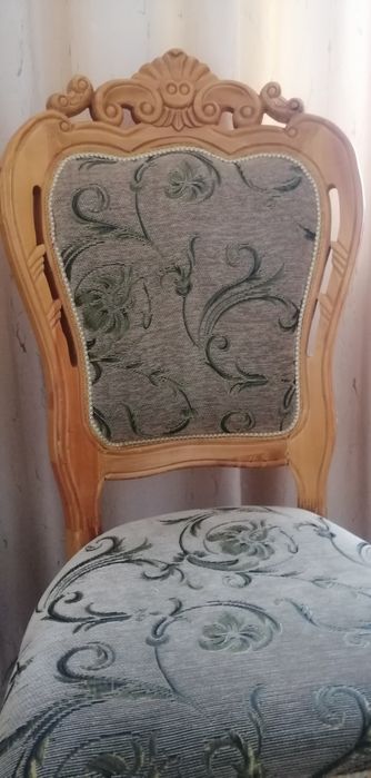 Продам  стол и  стулья