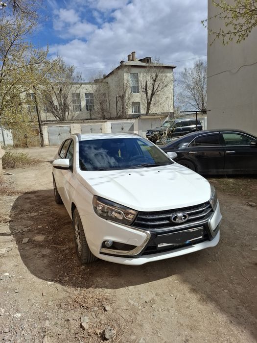 Лада веста sw 2018 год