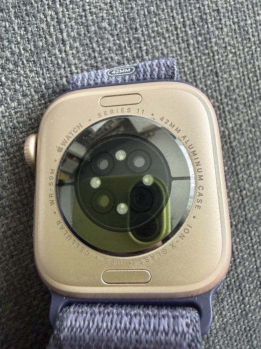 Apple Watch 11 42mm Rose gold LTE