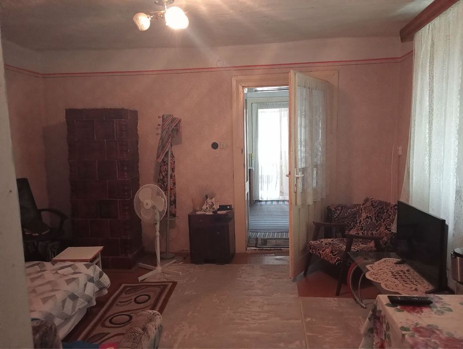 casa de vanzare Checea.