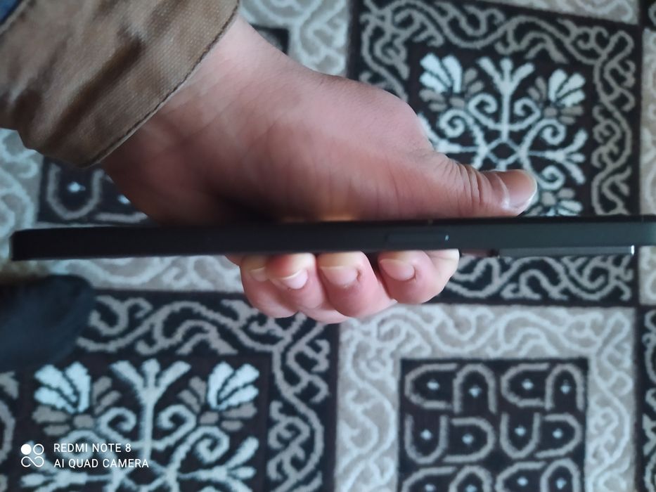 Oppo reno 7 sotiladi