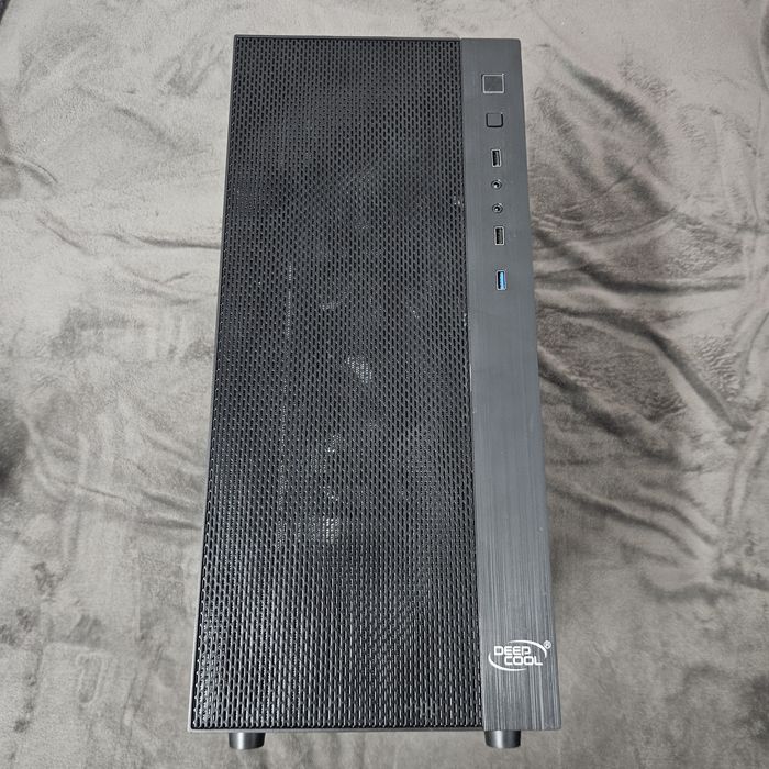 Vând calculator gaming