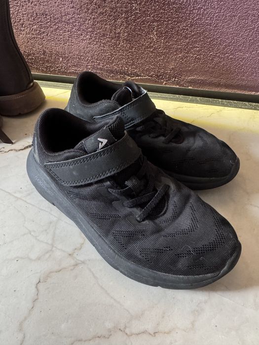 Кроссовки для спорта Demix