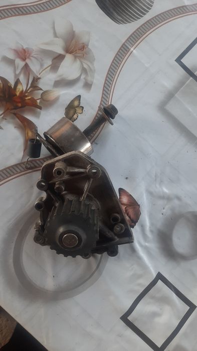 Помпа хонда срв рд1