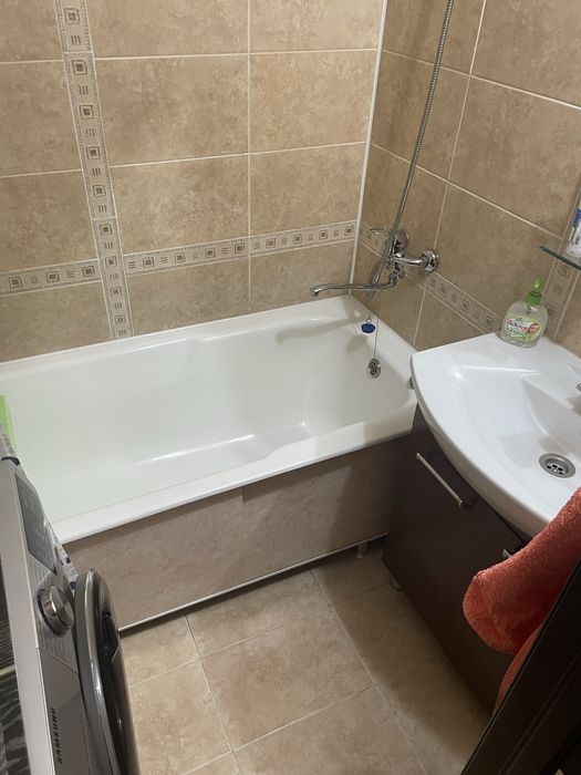 Продам 3 ком улучшенную  кв .