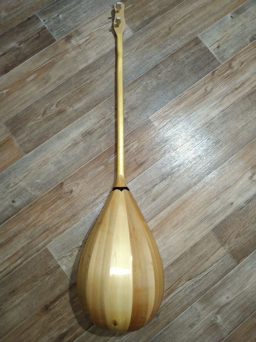 Продам домбру с чехлом