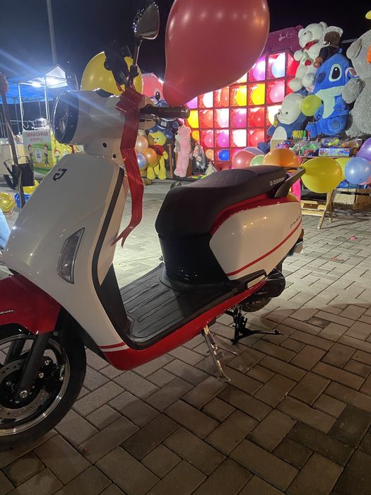 Мопед скутер новый