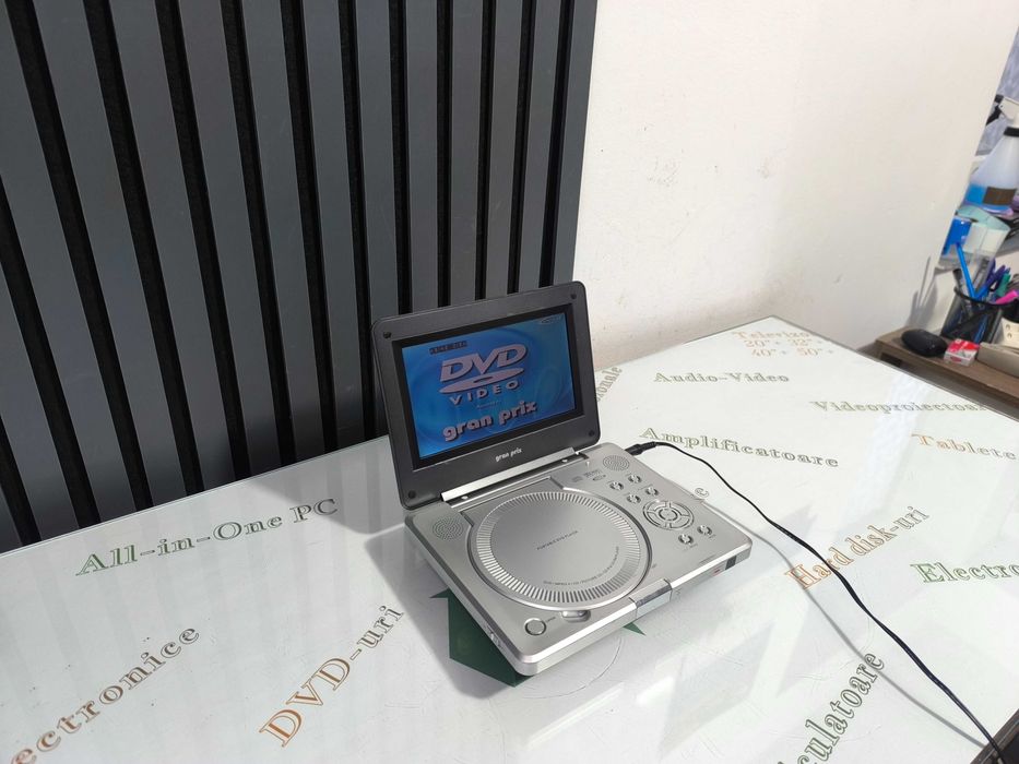 DVD player portabil gran prix PT-3688 DVD USB SD baterie 3100mAh