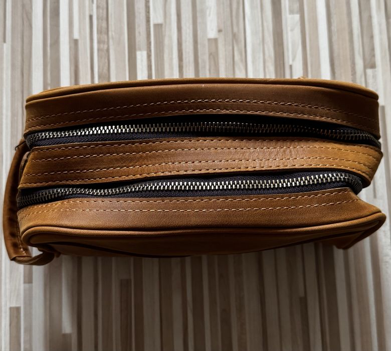 Светло-кафява кожена чанта