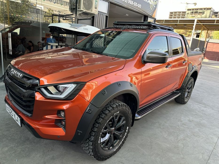 Багажник на крышу Isuzu D-MAX.