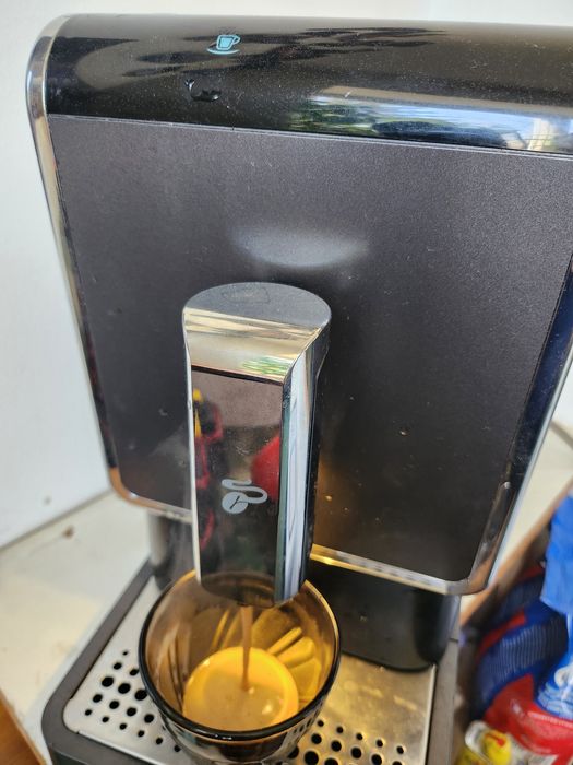 Esspresor Tchibo Esperto, 1470W, 1.1 L, 19 Bar, Inox/Plastic, Negru