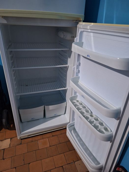 Срочно продам холодильник