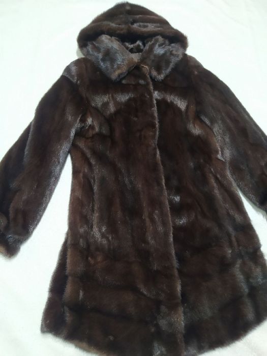 Норковая шуба с капюшоном