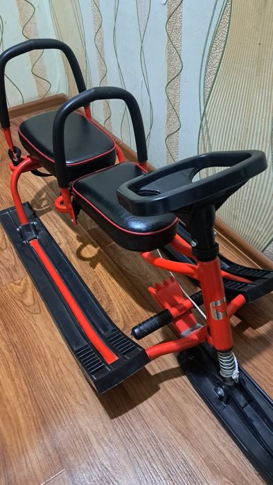 Снегокат с двумя сиденьями