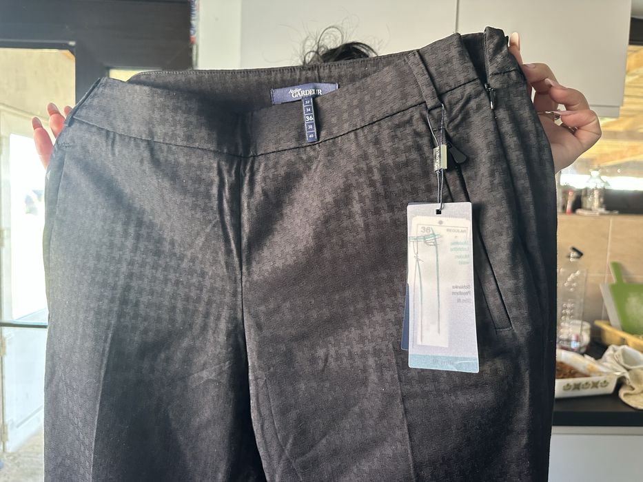 Panataloni eleganți nr 36
