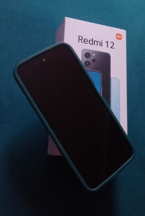 Xiaomi Redmi 12 256 гб.