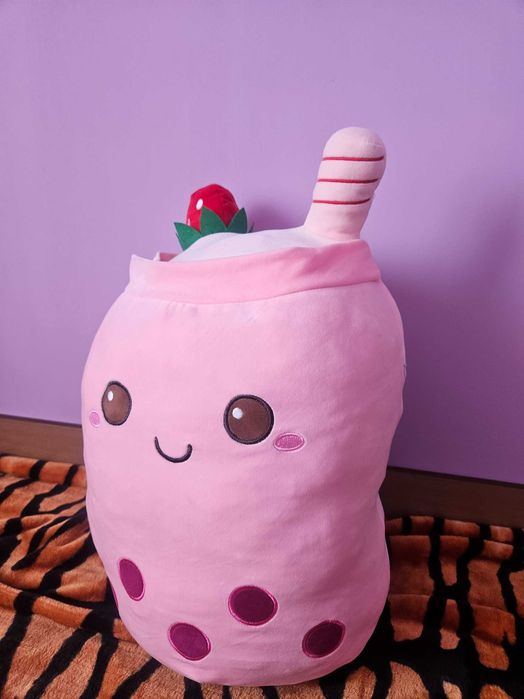 Пухкав розов Бабъл шейк