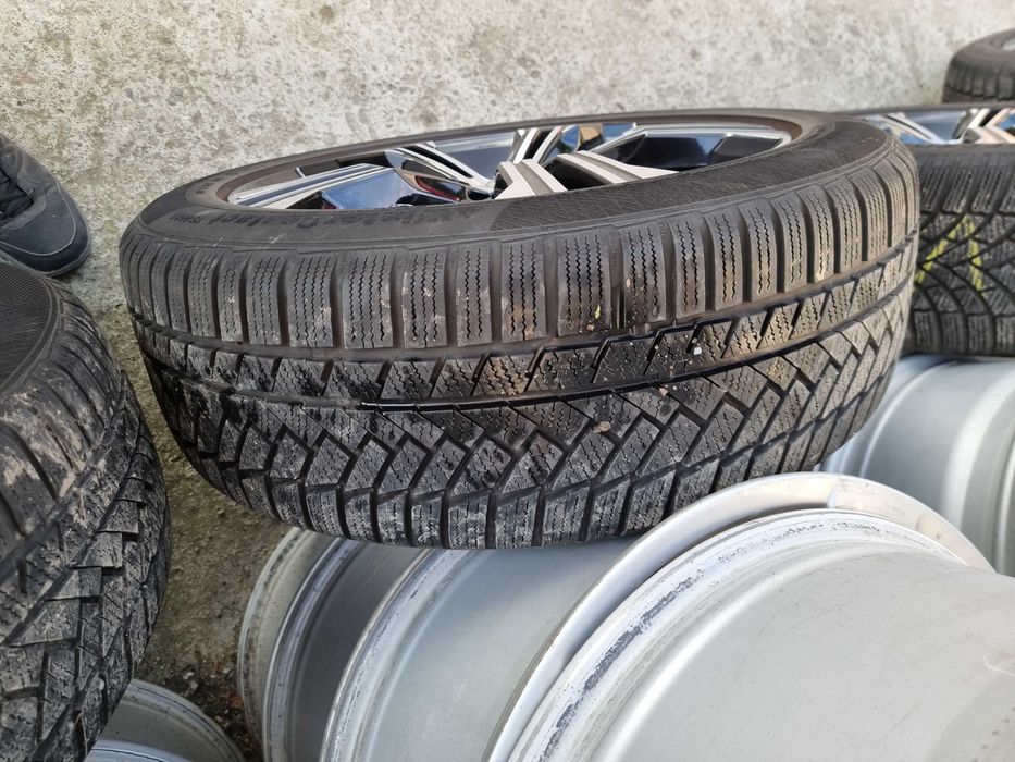 Doua anvelope Continental Winter Contact 235 50 R19 ci353