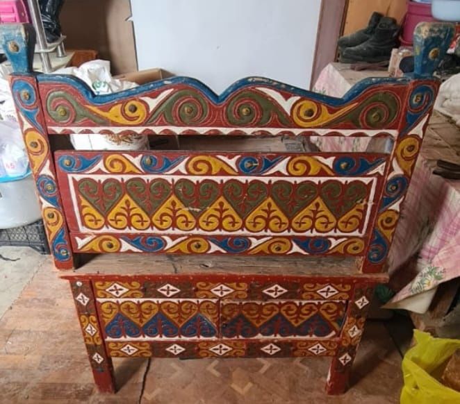 Ескі күміс бұйымдары сатылады