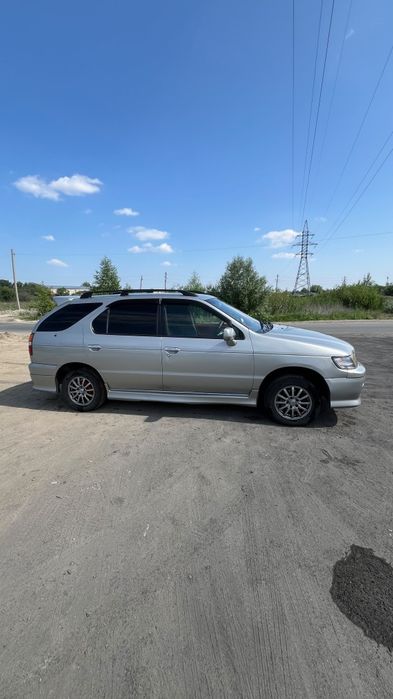 Продам Ниссан Рнесса
