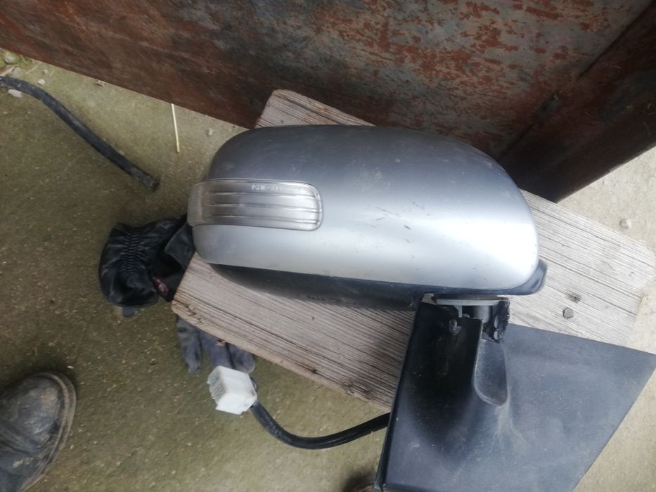 Зеркало боковое тойота