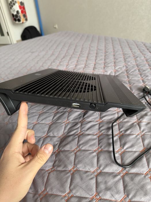 Вентелятор для ноутбука