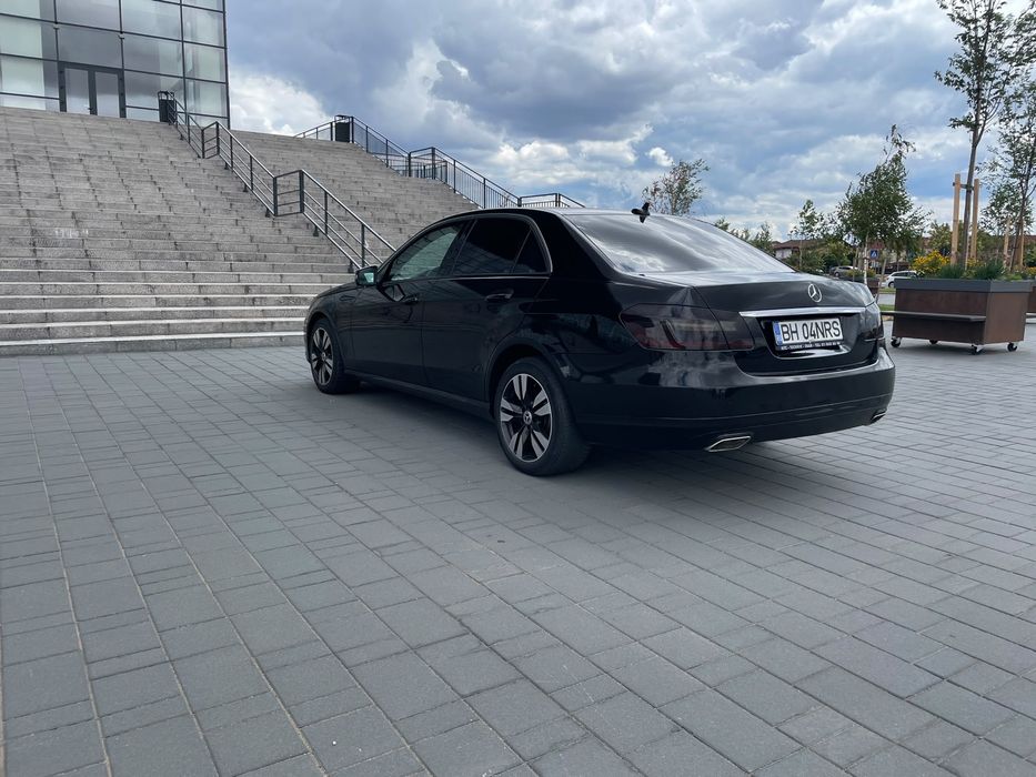Vând Mercedes-Eclasse