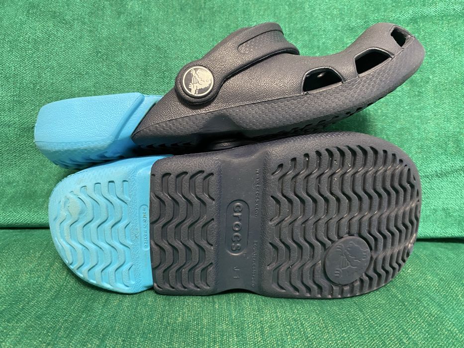 Papuci Crocs pentru copii, marimea J1 (32/33)
