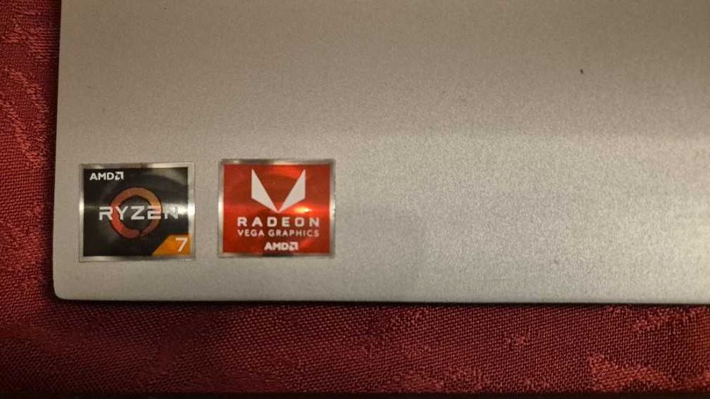 Sistem All-in-One HP Pavilion 24-xa1000nq cu procesor AMD Ryzen™ 7