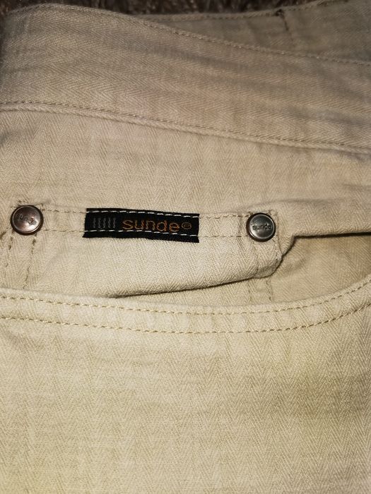 Pantaloni sezon primăvară-vară, Sunde Norway, o alternativă la jeanși