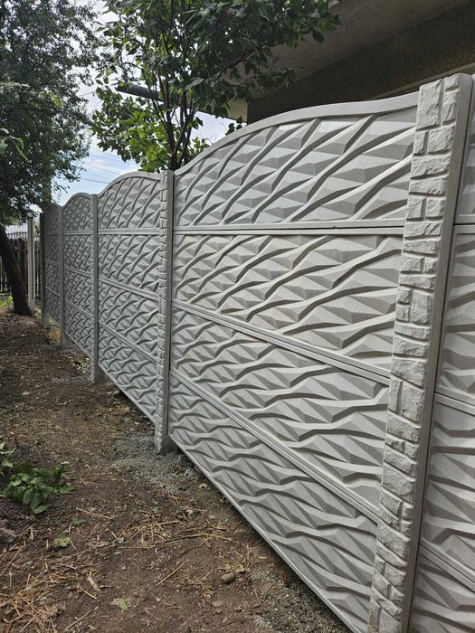 Gard din Beton  armat  Alb Gri