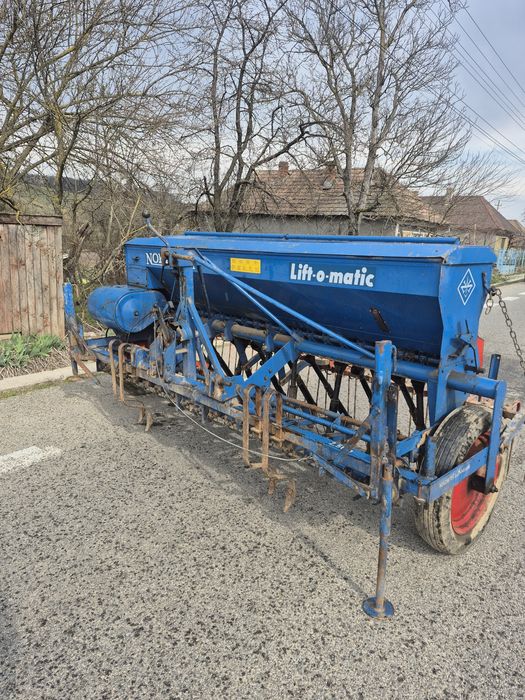 Freză de pământ tractor cultivator semănătoarea