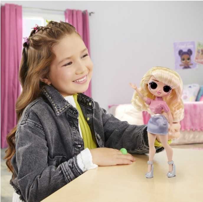 Кукла LOL Surprise ! OMG с руса или лилава коса и четка - 4 вида