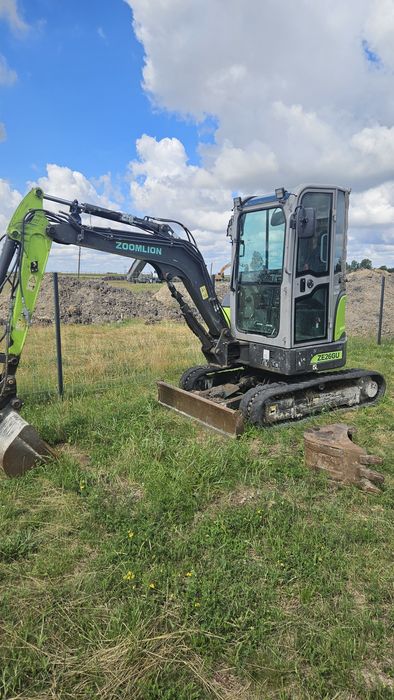 Vand miniexcavator 2,8 t