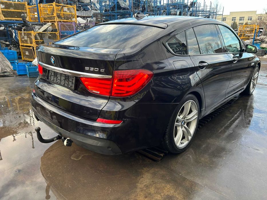 Dezmembrez seria 5 GT f01 530D m-pack/bara fata m/far adaptiv/capota/