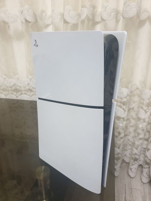 Se vinde ps 5 digital edition slim
