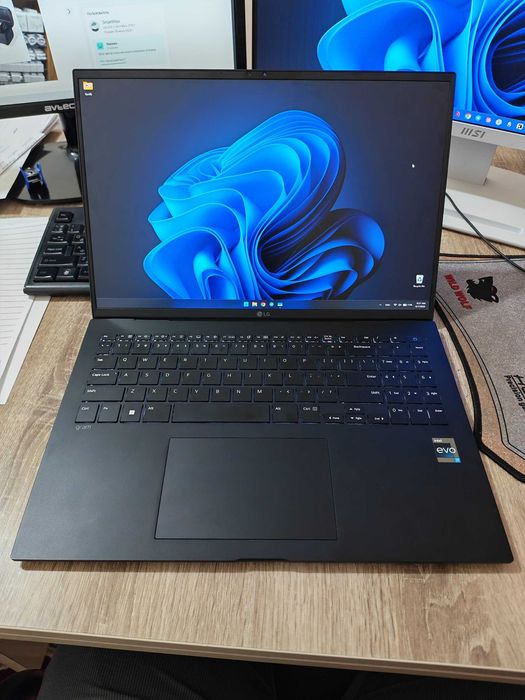 LG Gram i7-1360P / 16GB / 512GB SSD ideal