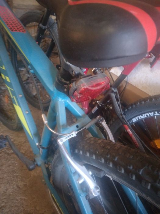 Vand doua biciclete DHS in stare f buna, aproape  noi,.