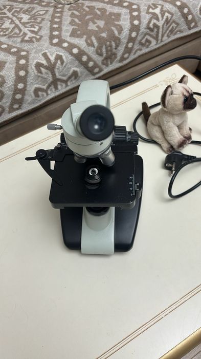 Микроскоп монокулярный