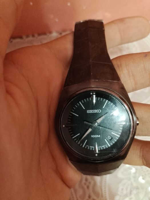 seiko soat sotiladi v732