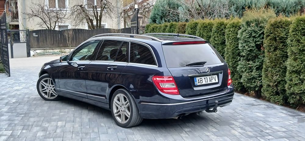 Mercedes C200 , 2.2 D ,webasto ,incalzire scaune ,distronic !!