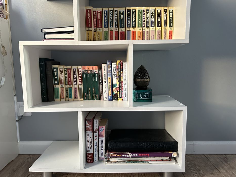 Стеллаж полка для книг