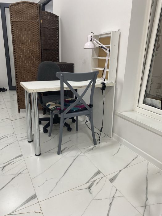 Сдается маникюрный столик