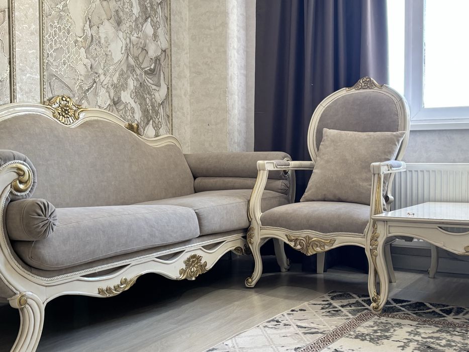 Продается диван 1 кресло и журнальный столик