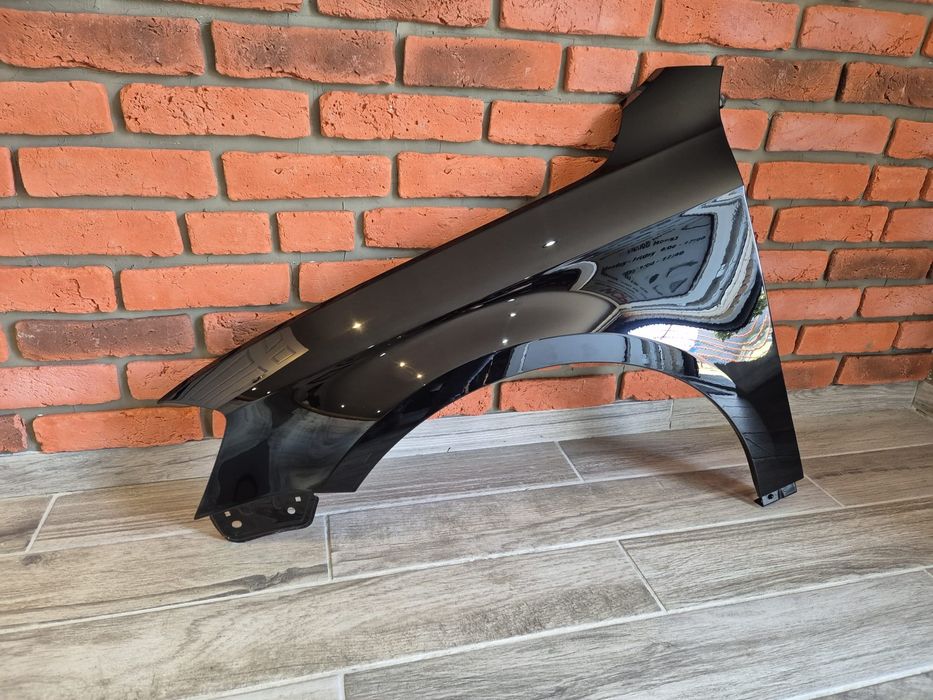 Aripa VW Passat B7 gri si negru