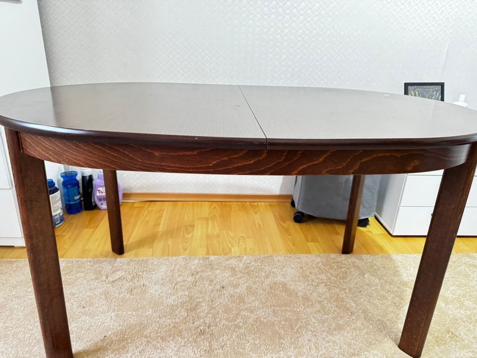 Стол для гостиной