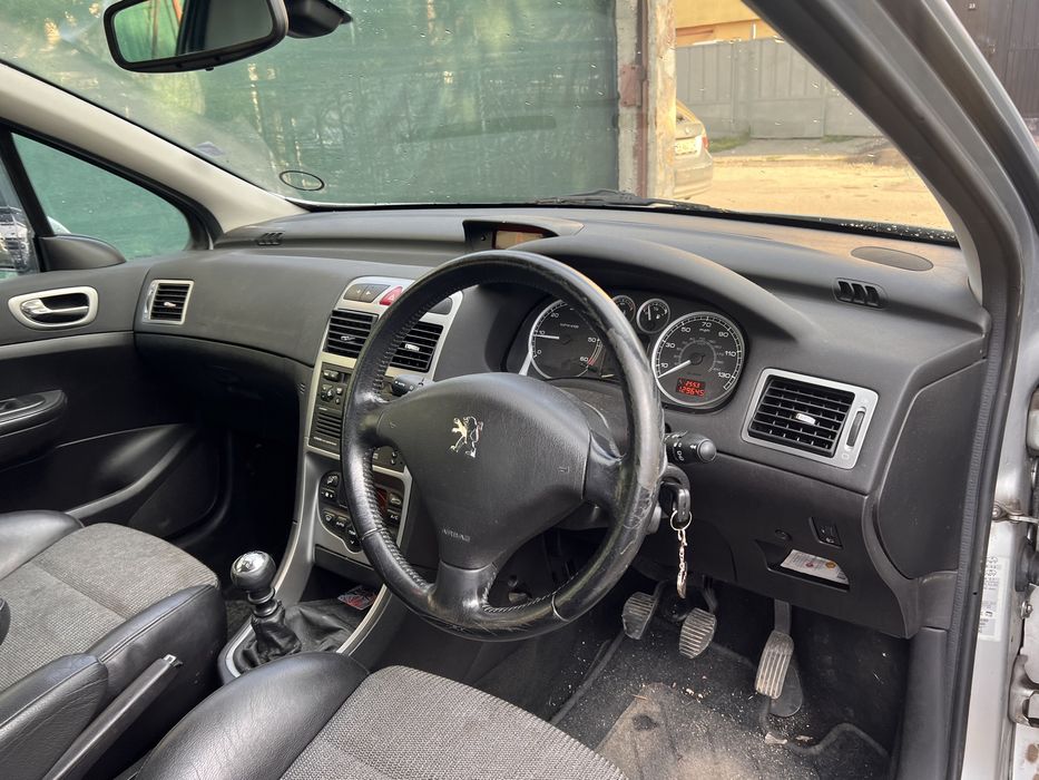 Peugeot 307 2,0HDI 136 НА ЧАСТИ